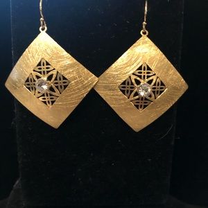 Nwt SALE ❤️Gold triangle and rhinestone earrings